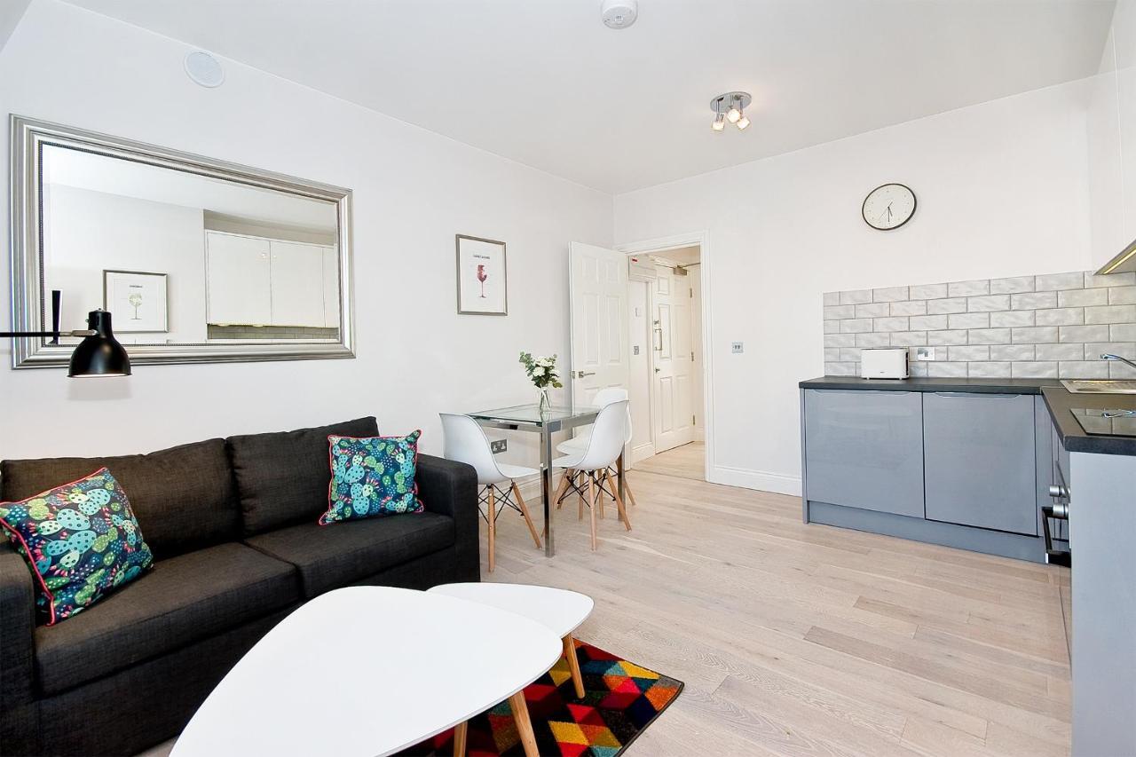 F6 Greek Street By City Living Londen Kamer foto